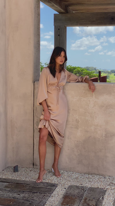 Load and play video in Gallery viewer, Amara Maxi Dress - Latte
