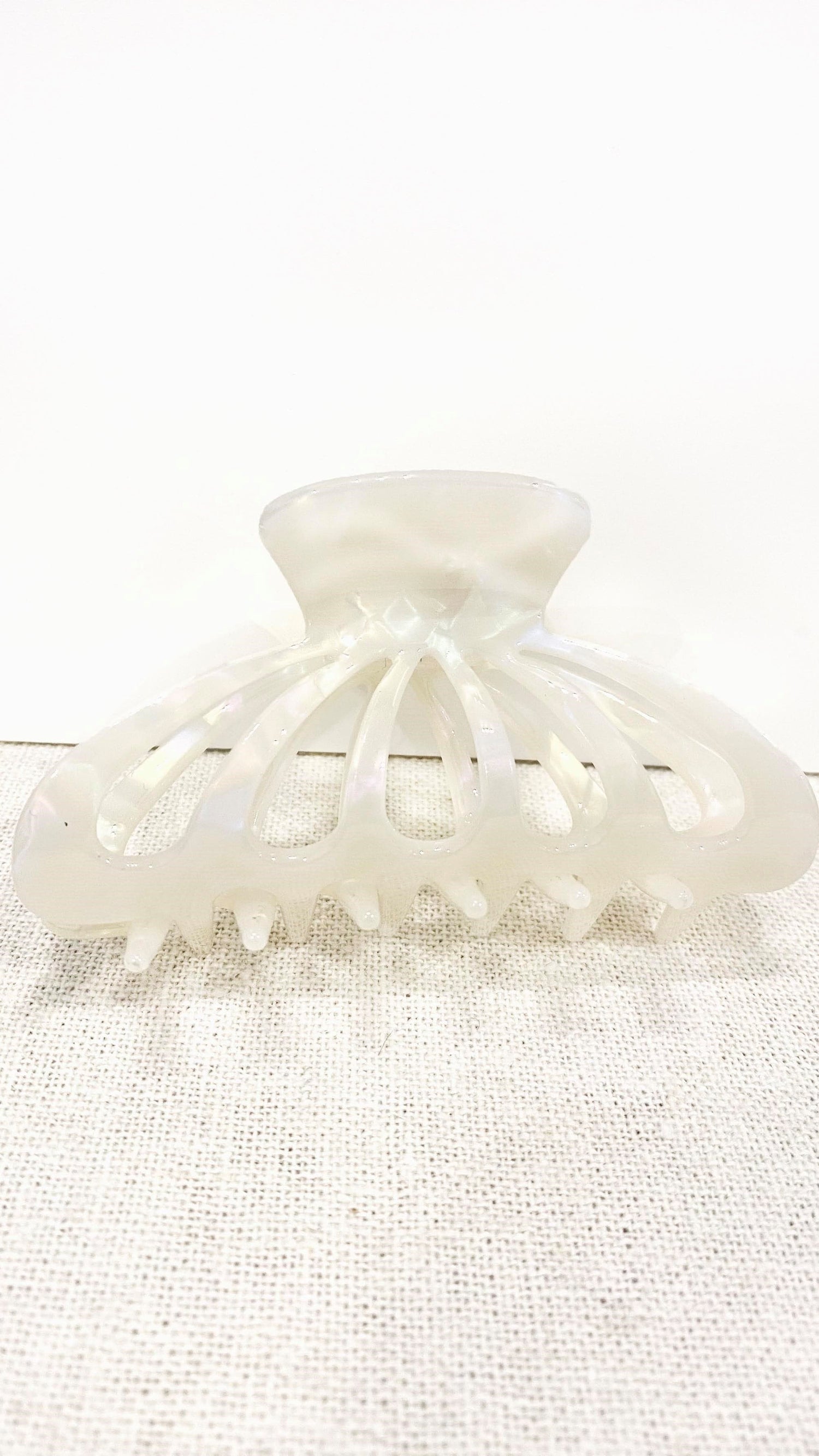 Bianca Butterfly Claw Clip - Ivory Marble - Billy J