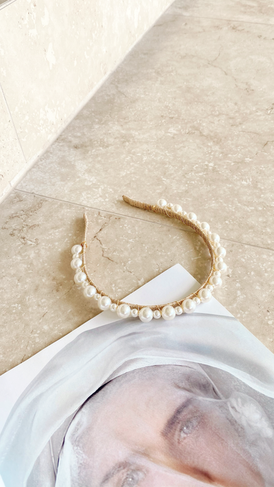 Load image into Gallery viewer, Pearla Headpiece - Pearl &amp; Gold
