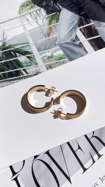 Load image into Gallery viewer, Kahlia Hoops - Gold
