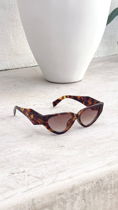Load image into Gallery viewer, Carla Sunglasses - Tort
