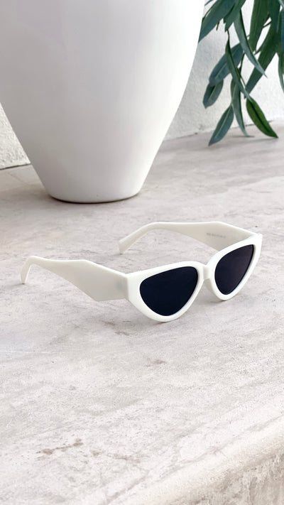 Load image into Gallery viewer, Carla Sunglasses - White - Billy J

