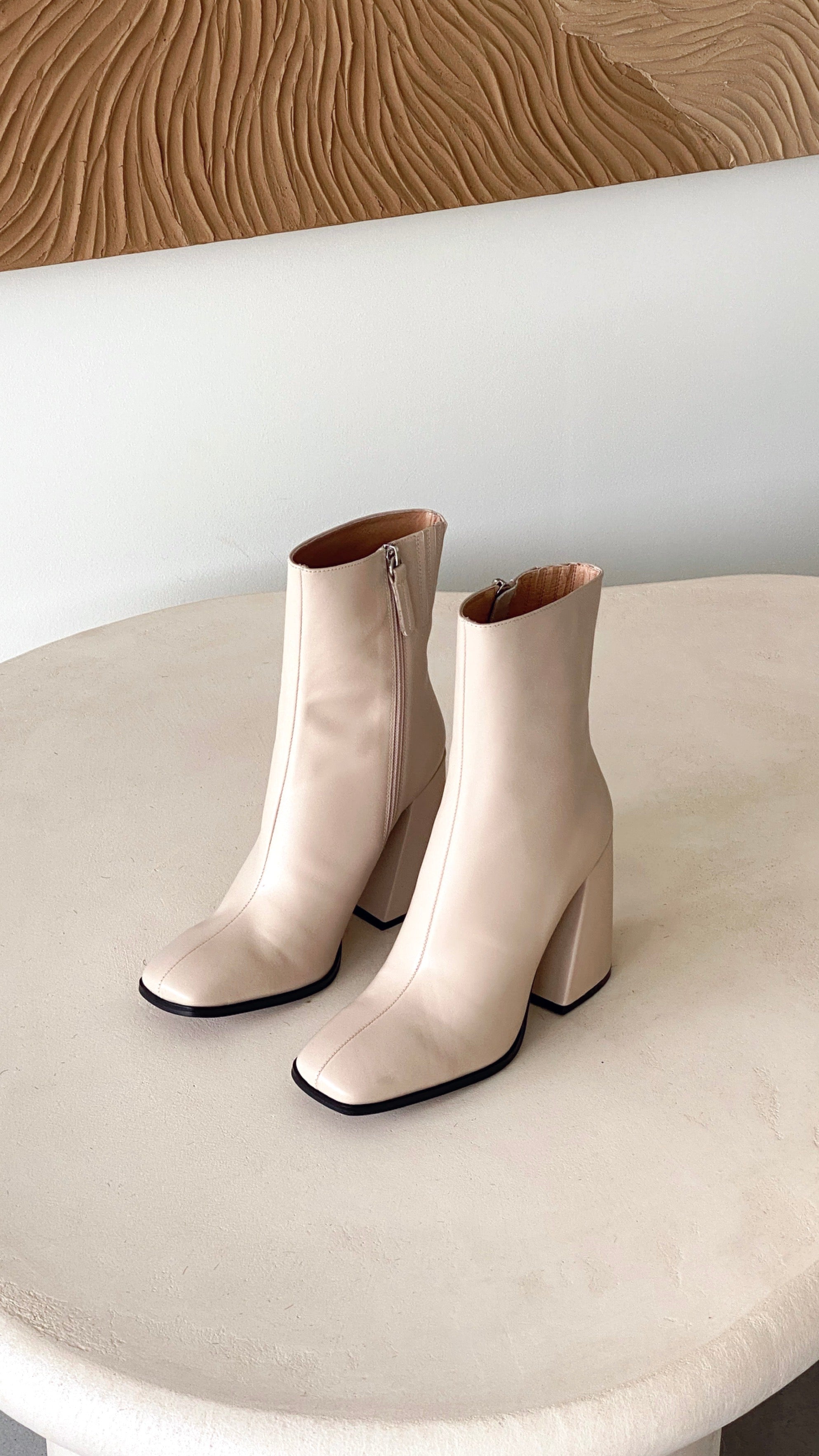 Alias Mae Alana Boot - Cream Leather