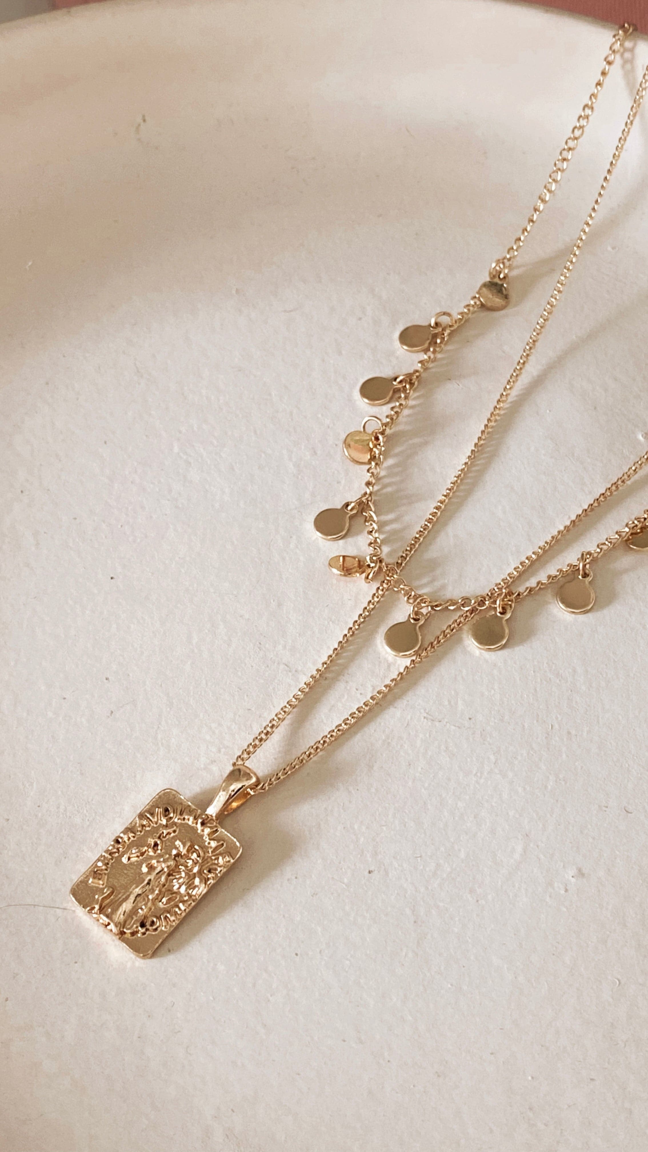 Alice Pendant Necklace - Gold