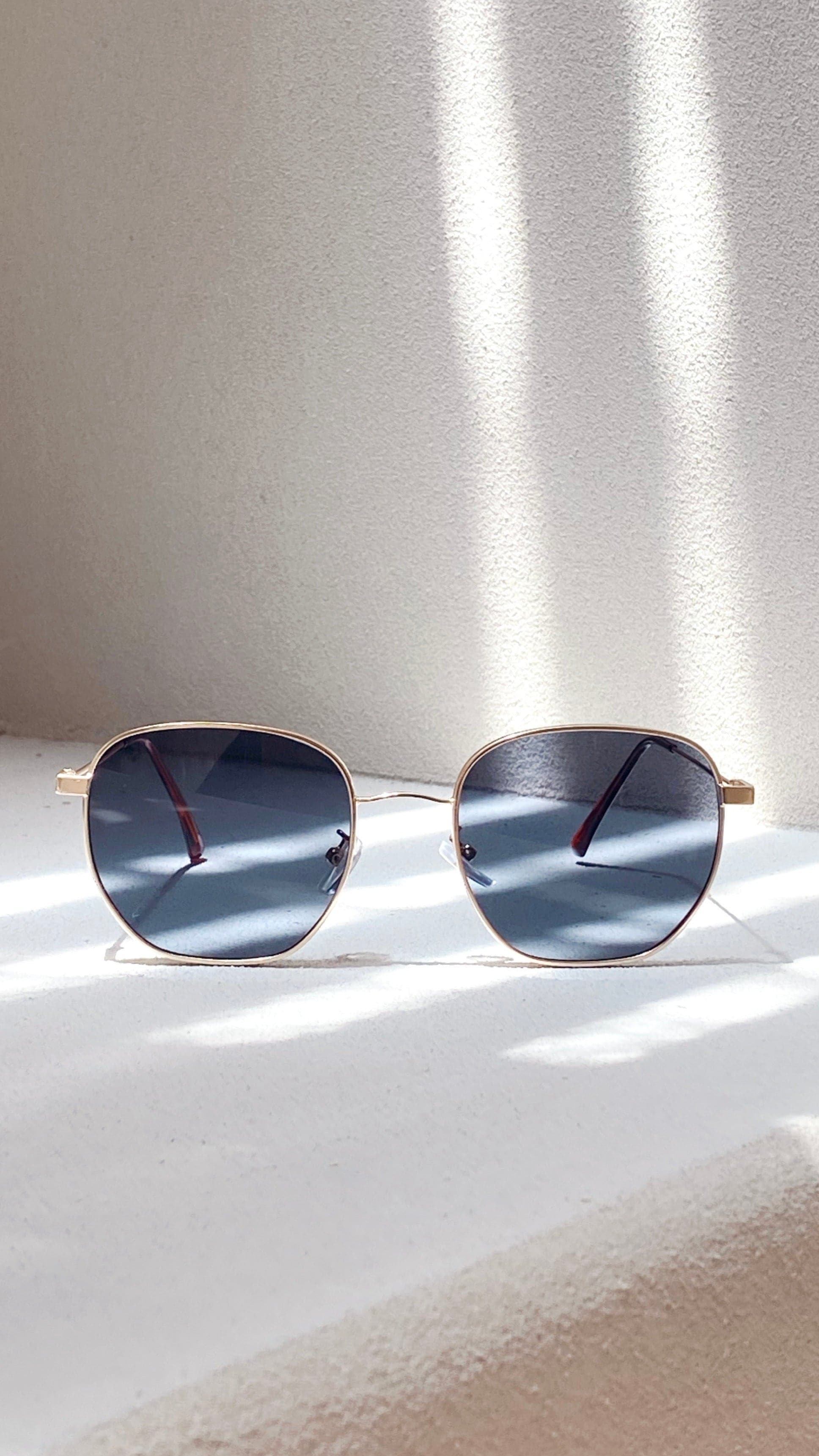 Karmen Sunglasses - Black/Gold - Billy J
