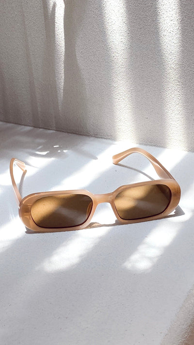 Load image into Gallery viewer, Carly Sunglasses - Brown - Billy J
