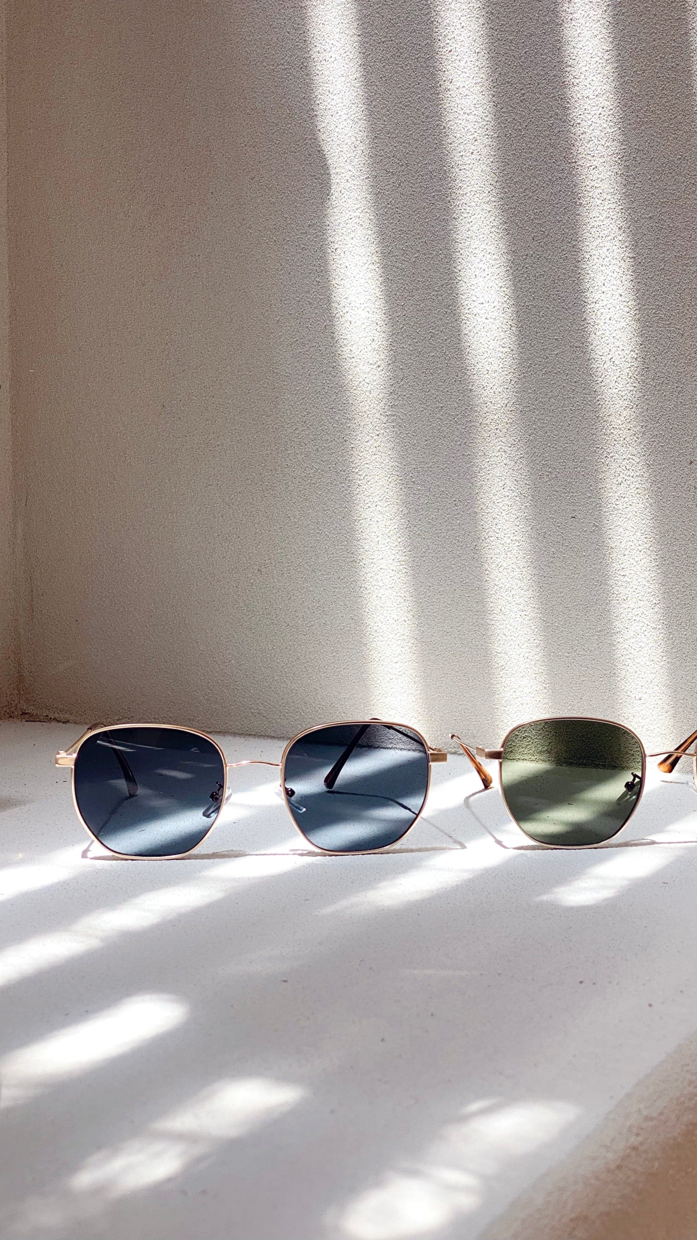 Karmen Sunglasses - Black/Gold - Billy J