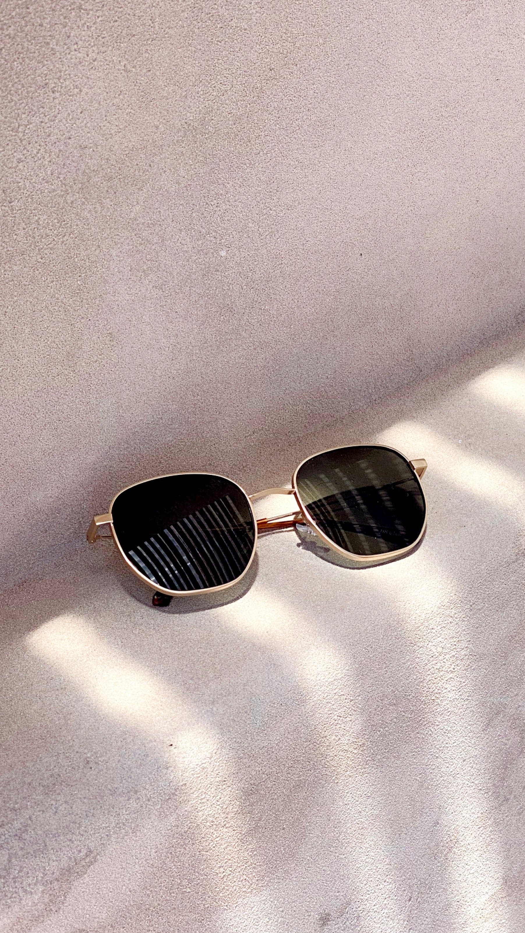 Karmen Sunglasses - Black/Gold - Billy J