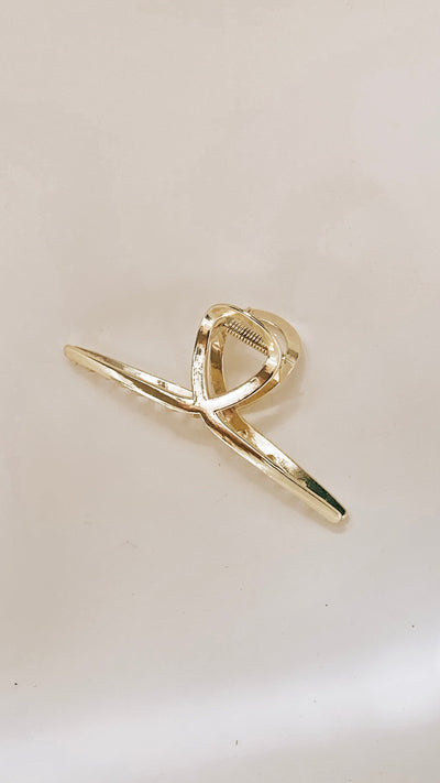 Load image into Gallery viewer, Wallia Claw Clip - Gold - Billy J
