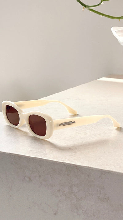 Load image into Gallery viewer, Dania Sunglasses - Beige
