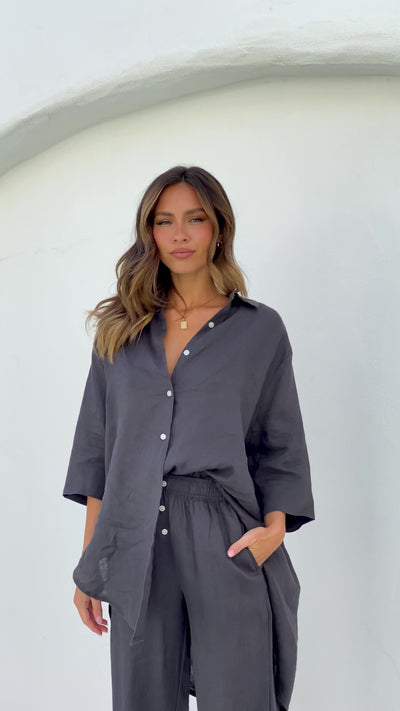 Load and play video in Gallery viewer, Lounge Linen Longline Shirt - Coal
