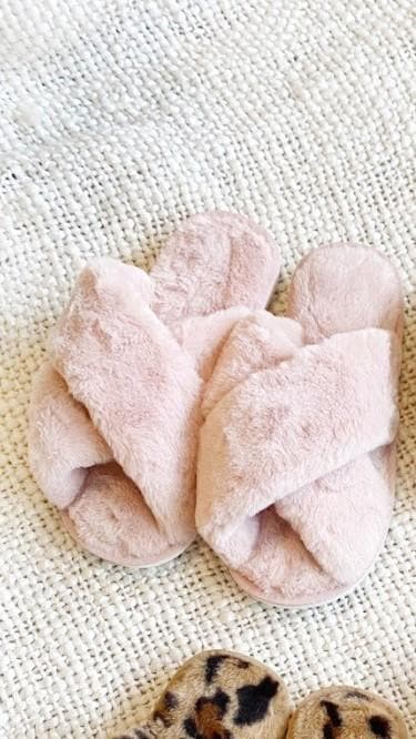 Load image into Gallery viewer, Jessica Fluffy Slippers - Light Pink
